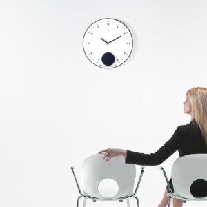 Ρολόι τοίχου με εκκρεμές Rexite Appuntamento – σε χώρο γραφείου